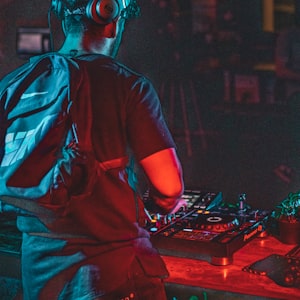 喜M收藏 - 【私货现场】DJ Deka - Party Mix - 2014爆赞现场